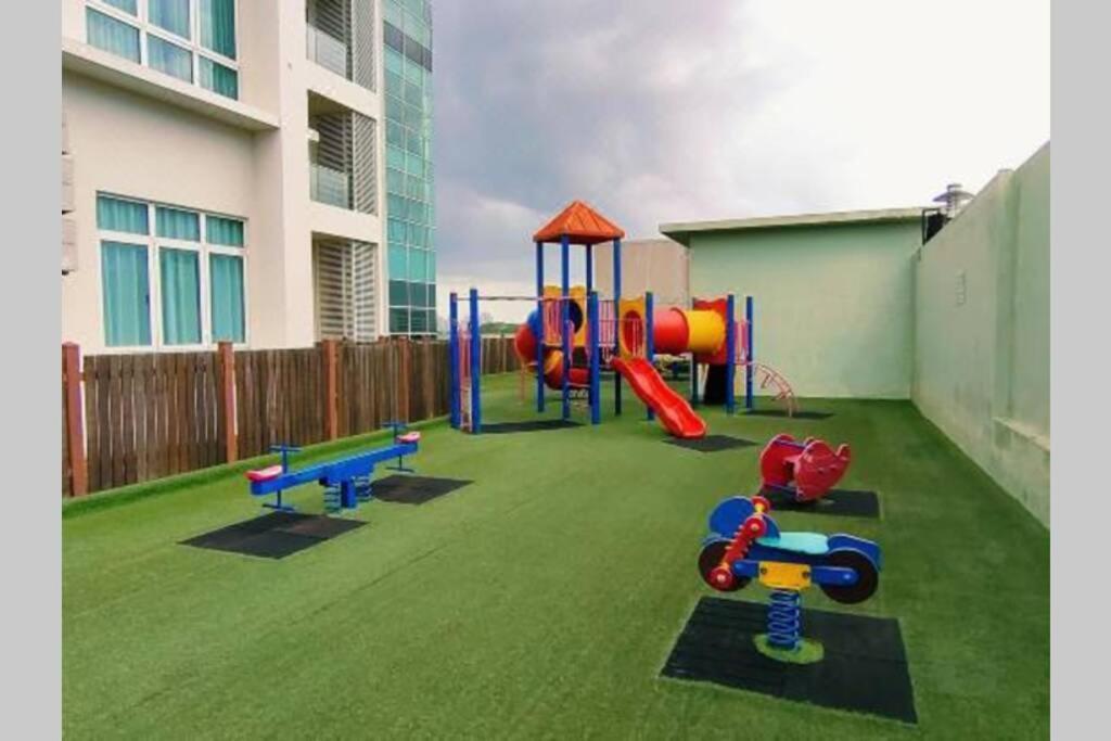 Abhome "Love Suite" #Ksl D'Esplanade #Ksl City Mall #Water Theme Park #Jb Джохор Бахру Екстериор снимка