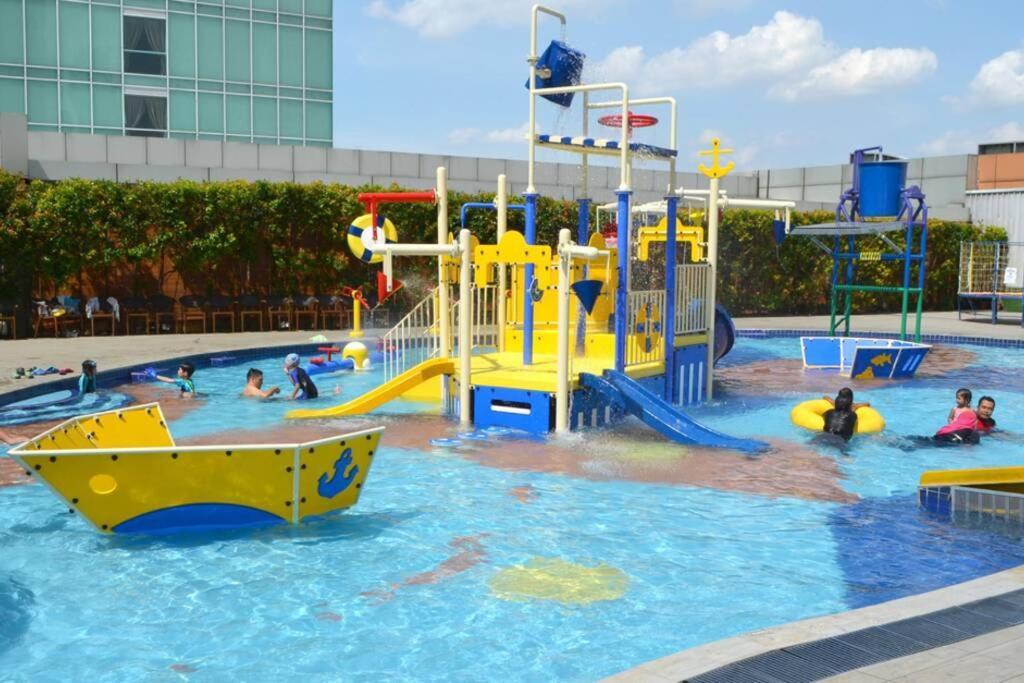 Abhome "Love Suite" #Ksl D'Esplanade #Ksl City Mall #Water Theme Park #Jb Джохор Бахру Екстериор снимка